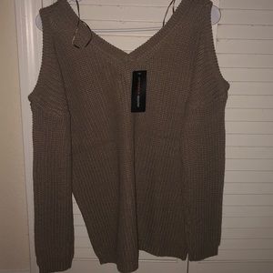 Never worn. Still has the tag.